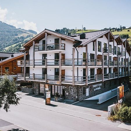 24 By Avenida - Mountain Hotel Kaprun Luaran gambar